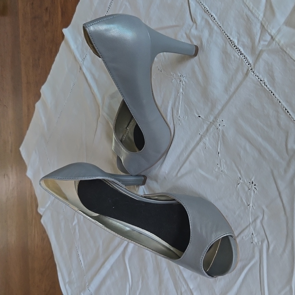 Size 10M silver d'orsay pumps, leather